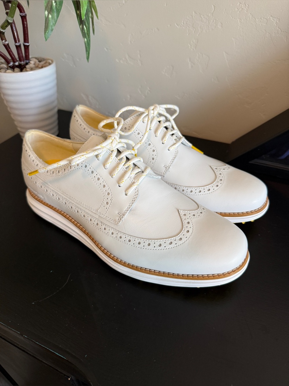 Cole Haan White Wingtip Derby Oxfords with Tan Welt
